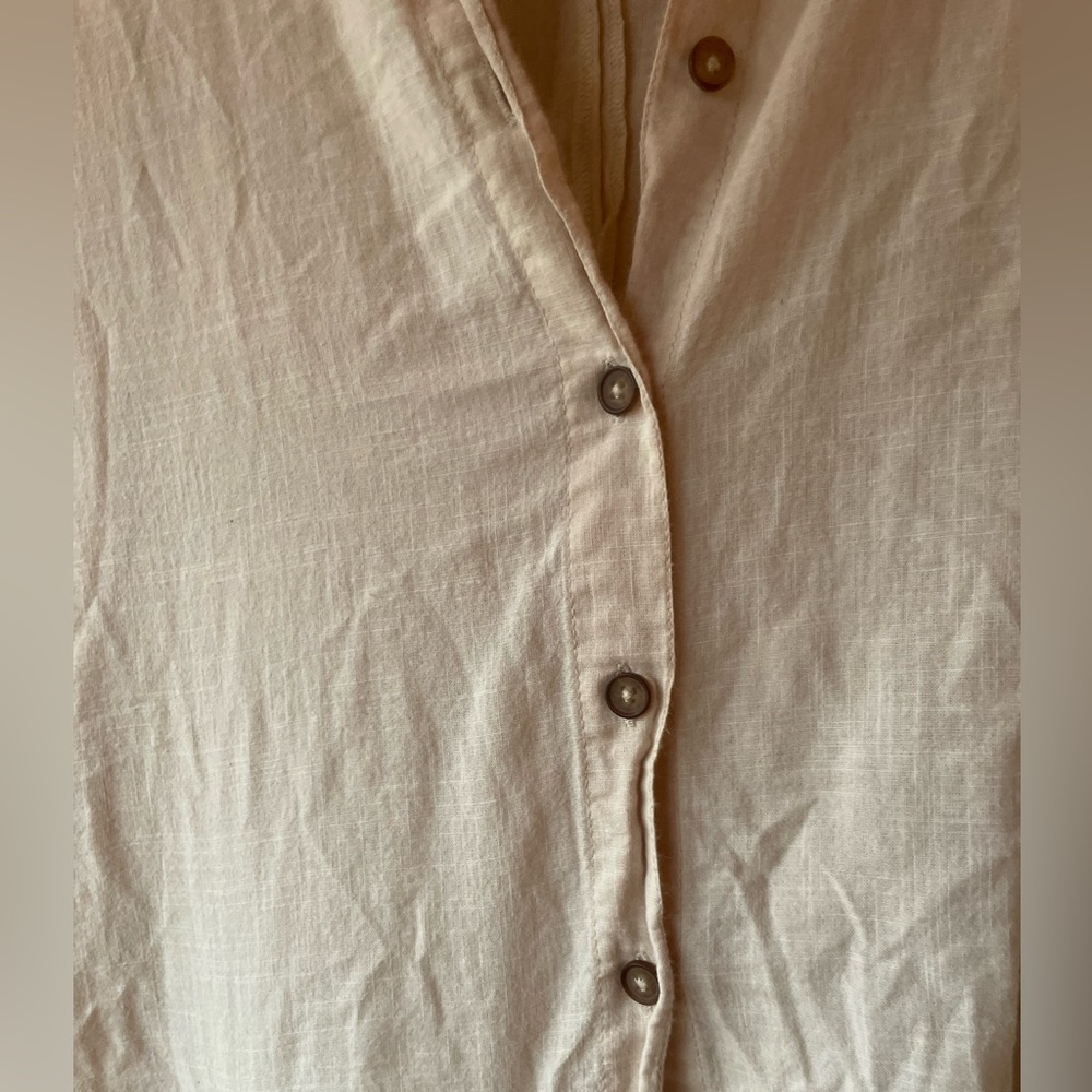 Linen button up - Picture 2 of 3